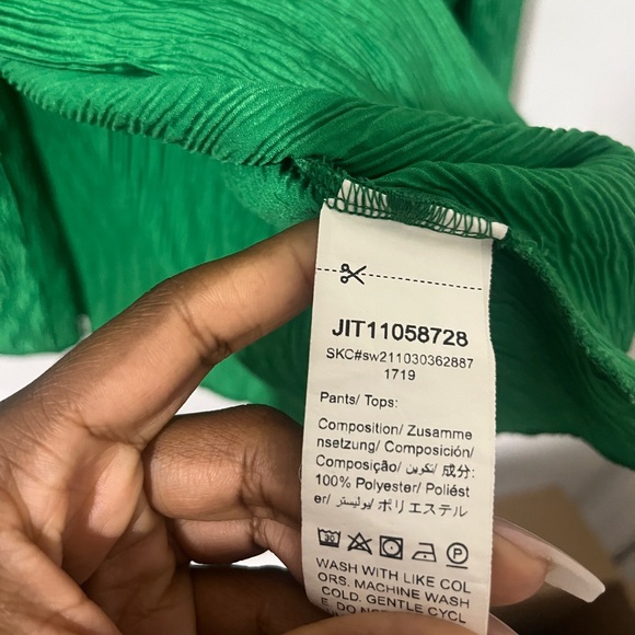 SHEIN crinkle top - Picture 5 of 5